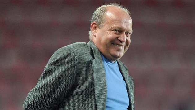 Trenér Znojma Leoš Kalvoda mohl být se závěrem podzimu nadmíru spokojen. Trenér Znojma Leoš Kalvoda mohl být se závěrem podzimu nadmíru spokojen.