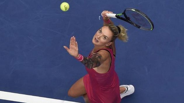 Tereza Martincová z ČR v utkání proti Kateřině Siniakové z ČR. Tereza Martincová z ČR v utkání proti Kateřině Siniakové z ČR.