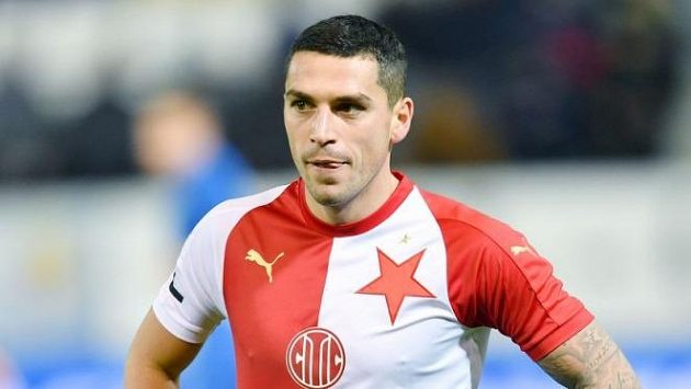 Nicolae Stanciu prožívá těžké období. Nicolae Stanciu prožívá těžké období.