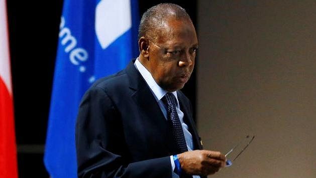 Někdejší dočasný šéf FIFA Issa Hayatou dostal roční zákaz činnosti Někdejší dočasný šéf FIFA Issa Hayatou dostal roční zákaz činnosti