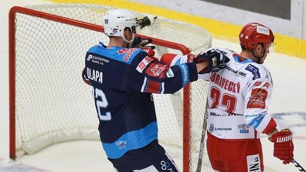 Ondřej Dlapa z Chomutova v utkání proti Třinci. Ondřej Dlapa z Chomutova v utkání proti Třinci.