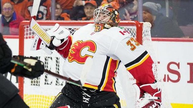 Brankář David Rittich při zákroku v utkání s Philadelphií. Brankář David Rittich při zákroku v utkání s Philadelphií.