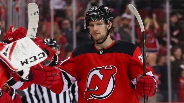 Pavel Zacha zůstává Ďáblem, s New Jersey podepsal novou tříletou smlouvu. Pavel Zacha zůstává Ďáblem, s New Jersey podepsal novou tříletou smlouvu.