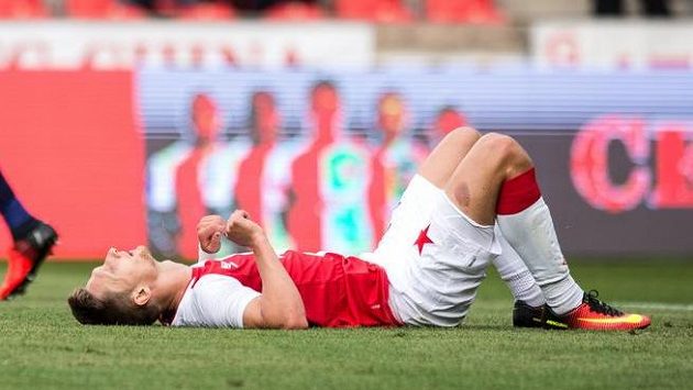 Útočník Slavie Milan Škoda po neproměněné příležitosti proti Rio Ave. Útočník Slavie Milan Škoda po neproměněné příležitosti proti Rio Ave.