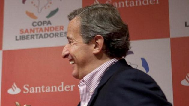 Soudce etické komise Mezinárodní fotbalové federace FIFA Juan Pedro Damiani. Soudce etické komise Mezinárodní fotbalové federace FIFA Juan Pedro Damiani.
