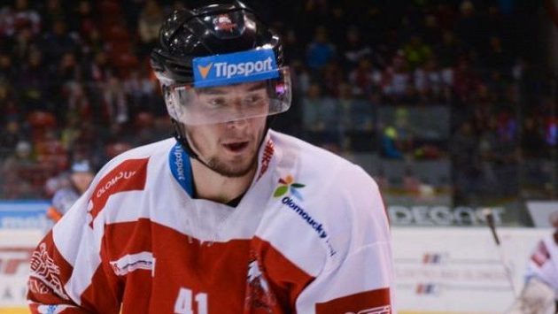 Olomoucký hokejista Petr Strapáč dostal trest na tři zápasy Olomoucký hokejista Petr Strapáč dostal trest na tři zápasy