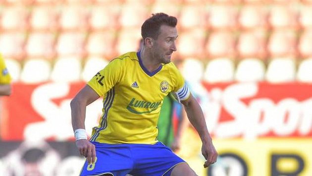 Zlínský fotbalista Petr Jiráček na začátku jarní ligové části. Zlínský fotbalista Petr Jiráček na začátku jarní ligové části.
