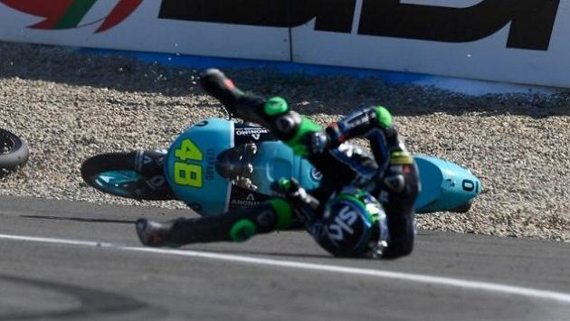 Na okruhu ve španělském Jerezu zahynul v neděli mladý motocyklový jezdec - ilustrační foto. Na okruhu ve španělském Jerezu zahynul v neděli mladý motocyklový jezdec - ilustrační foto.