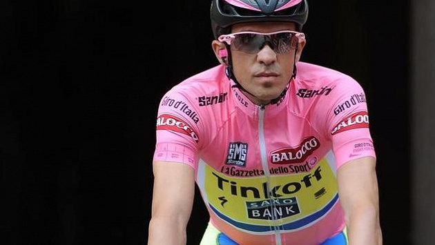 Španělský cyklista Alberto Contador dál vládne Giru d'Italia. Španělský cyklista Alberto Contador dál vládne Giru d'Italia.