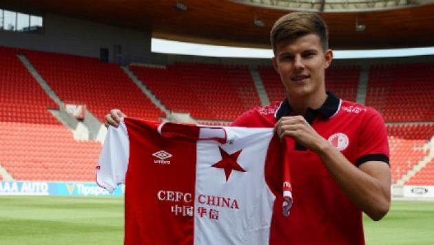 Eduard Sobol, nová posila Slavie. Eduard Sobol, nová posila Slavie.
