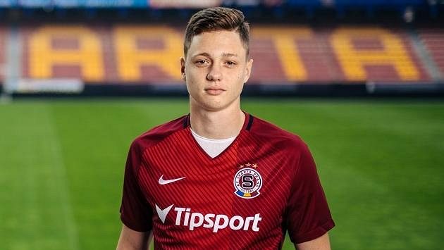 Ladislav Krejčí z Brna je novou posilou fotbalové Sparty. Ladislav Krejčí z Brna je novou posilou fotbalové Sparty.