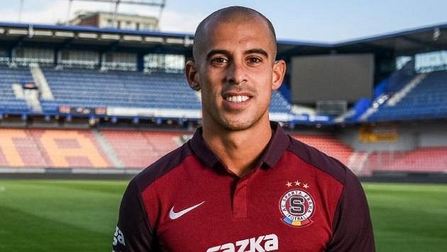 Tal Ben Haim poprvé ve sparťanském dresu. Tal Ben Haim poprvé ve sparťanském dresu.