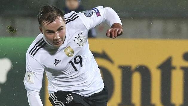 Mario Götze během kvalifikačního utkání proti San Marinu. Mario Götze během kvalifikačního utkání proti San Marinu.