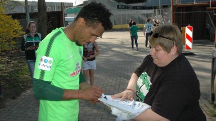 Sílu k záchraně snad v sobě najdeme, věří opora potápějícího se Werderu Brémy Gebre Selassie