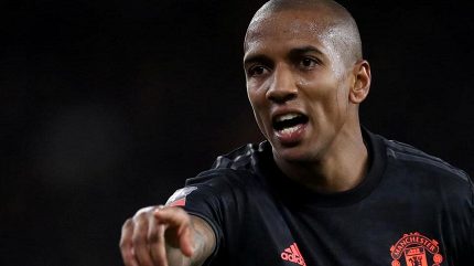 Obránce Young přestoupil z Manchesteru United do Interu Milán