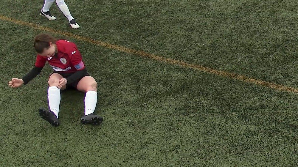 Nevídané! Brutální zákrok přebila reakce zraněné fotbalistky
